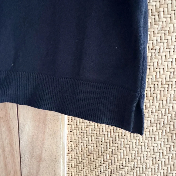 Banana Republic Sleeveless Sweater Tank Top Layers Size Medium Black Crew Neck - Picture 2 of 7